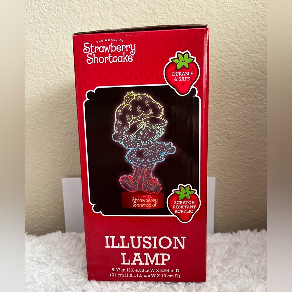 Strawberry Shortcake 3D Illusion Lamp NIB